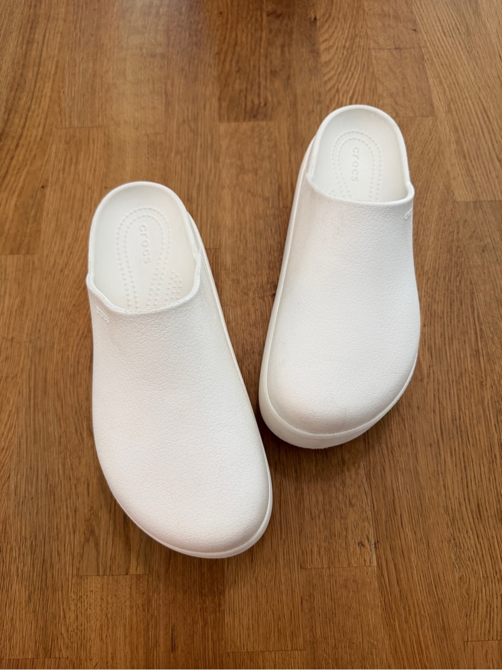 Crocs 9 White Dylan Platform Slip On Clogs